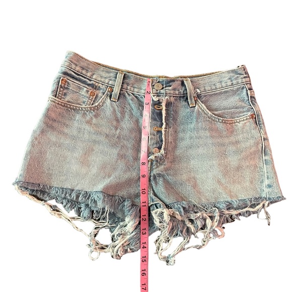 Levi’s 501 Original Short - Picture 10 of 12